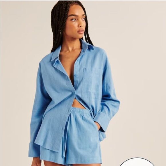 Abercrombie & Fitch Light Blue Oversized Shirt Size Medium - Picture 2 of 9